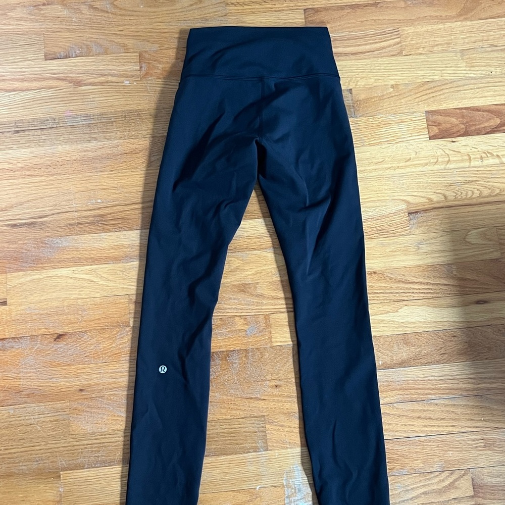 Item: lululemon align leggings